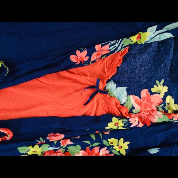 Gown - Picture 4 of 11